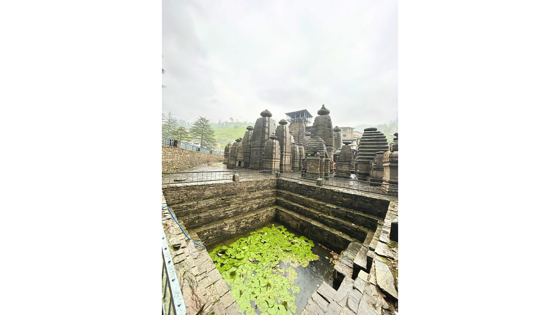 Kamal Kund or water tank